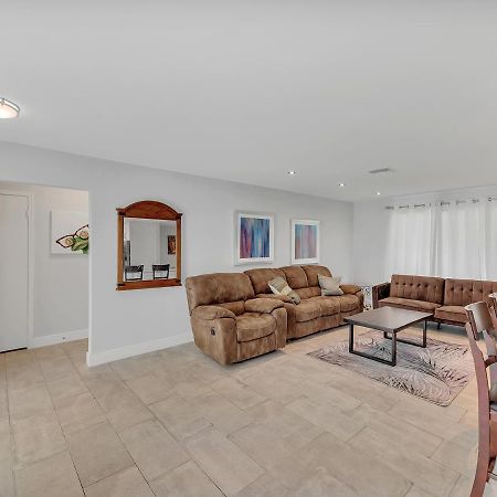 Supervilla - 3Br/2Ba - Pool - Walk To Beach ハリウッド エクステリア 写真