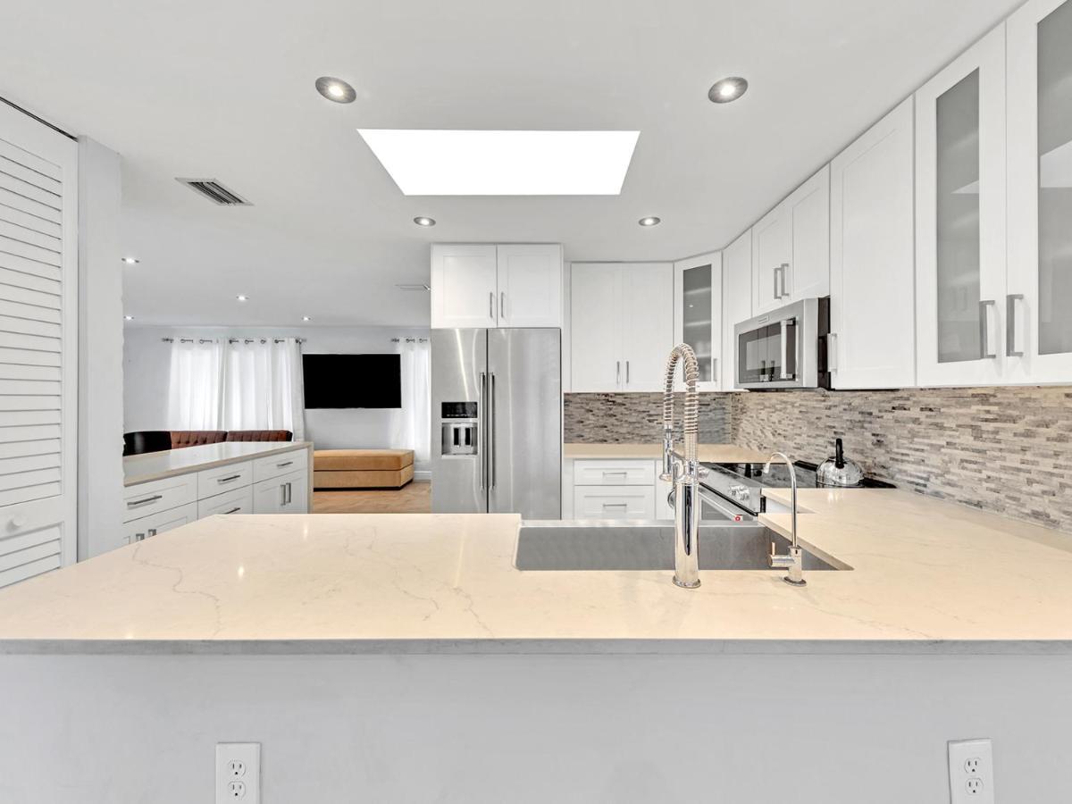 Supervilla - 3Br/2Ba - Pool - Walk To Beach ハリウッド エクステリア 写真