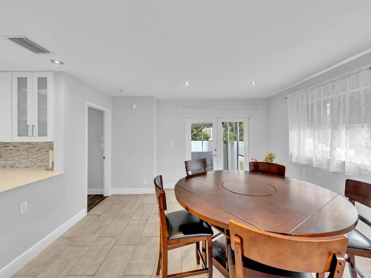 Supervilla - 3Br/2Ba - Pool - Walk To Beach ハリウッド エクステリア 写真