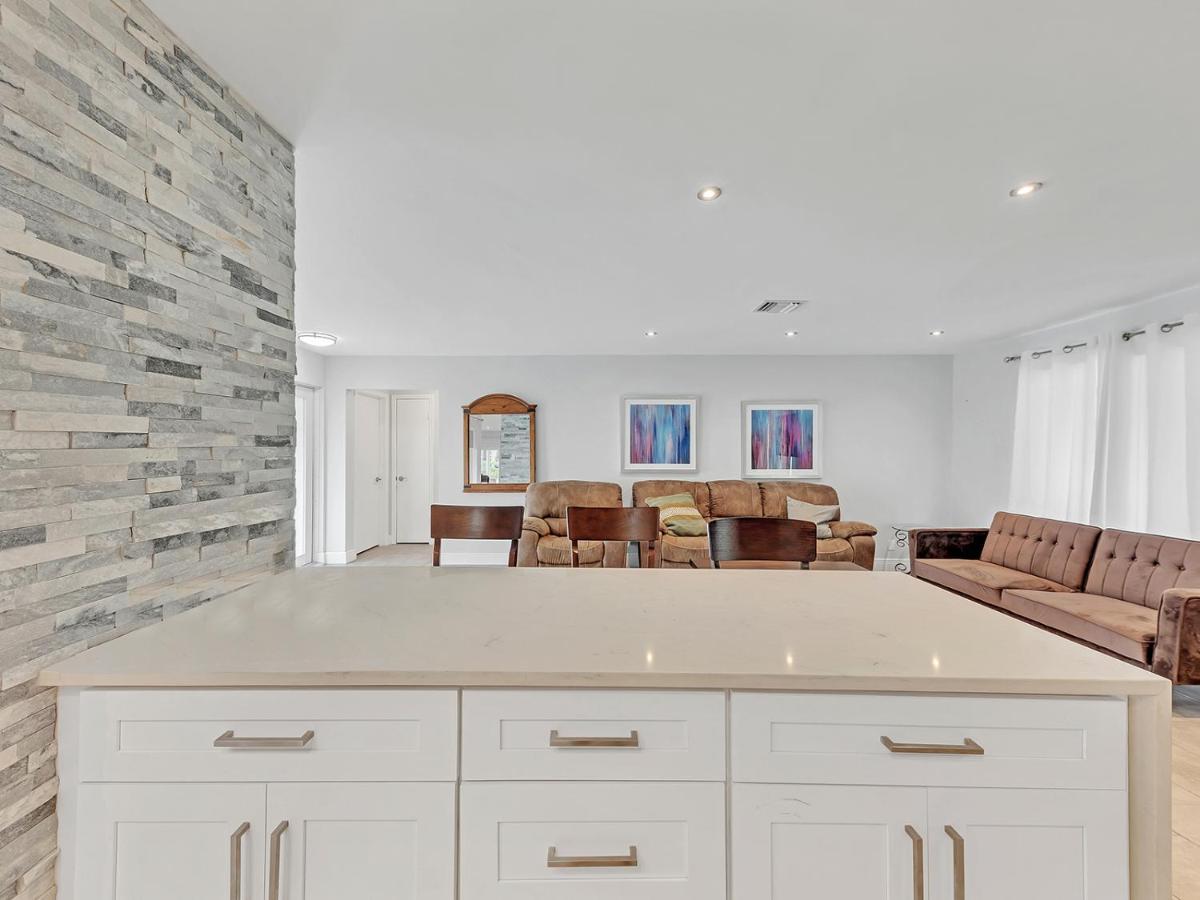 Supervilla - 3Br/2Ba - Pool - Walk To Beach ハリウッド エクステリア 写真
