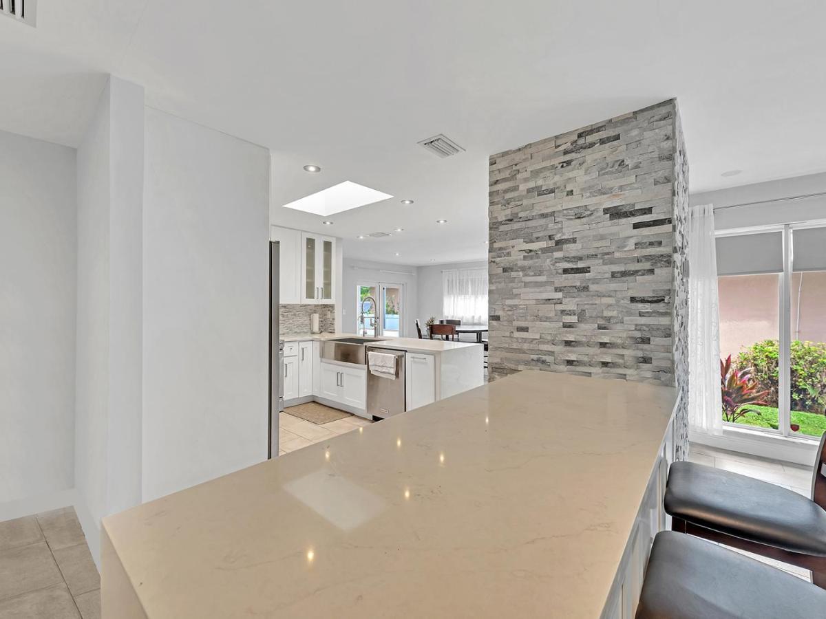 Supervilla - 3Br/2Ba - Pool - Walk To Beach ハリウッド エクステリア 写真