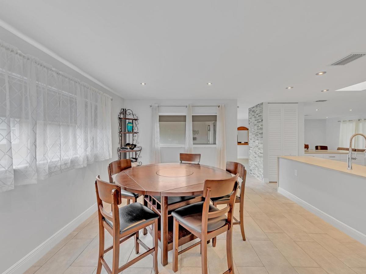 Supervilla - 3Br/2Ba - Pool - Walk To Beach ハリウッド エクステリア 写真